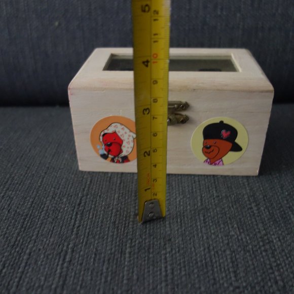 Pre-Loved Hand Designed Titleist Pro VIx  Golf Balls with Collectable Wooden Box - Picture 16 of 16